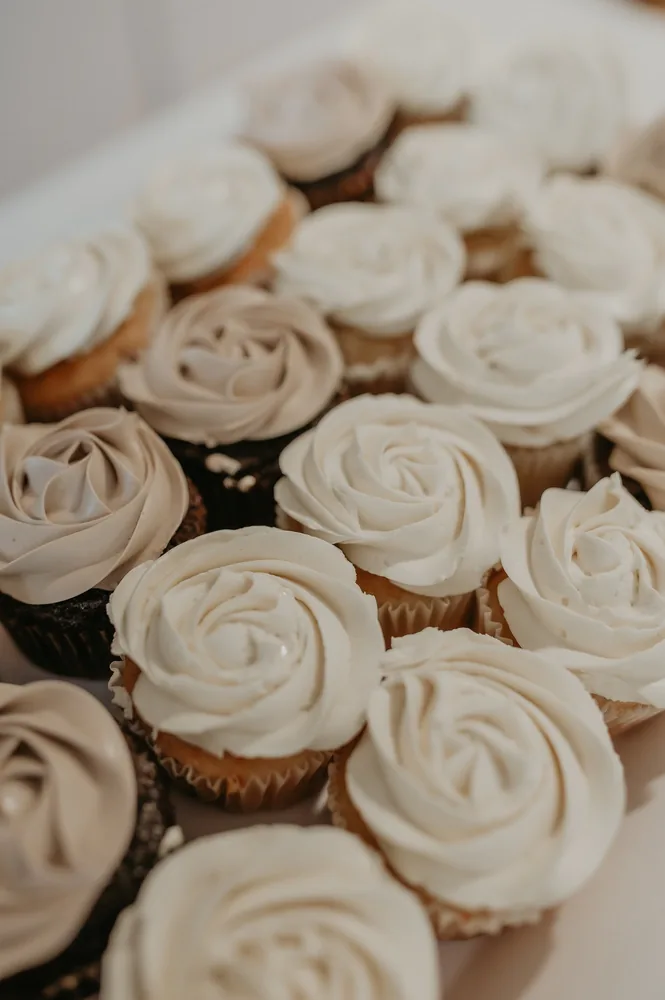 Rosette-iced cupcakes